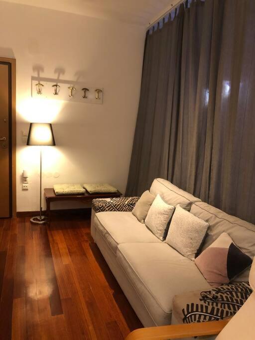 Appartement Λάρισα Διαμέρισμα Με Θέα Πλατεία Στο Κέντρο Της Πόλης Extérieur photo