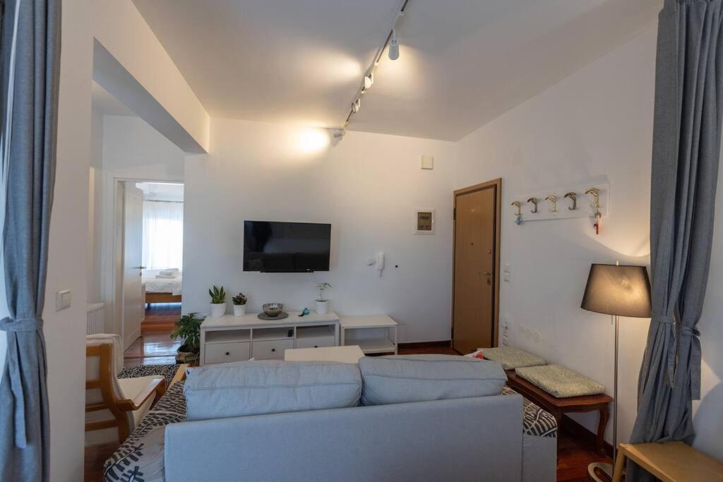 Appartement Λάρισα Διαμέρισμα Με Θέα Πλατεία Στο Κέντρο Της Πόλης Extérieur photo