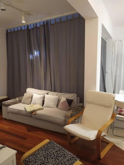 Appartement Λάρισα Διαμέρισμα Με Θέα Πλατεία Στο Κέντρο Της Πόλης Extérieur photo