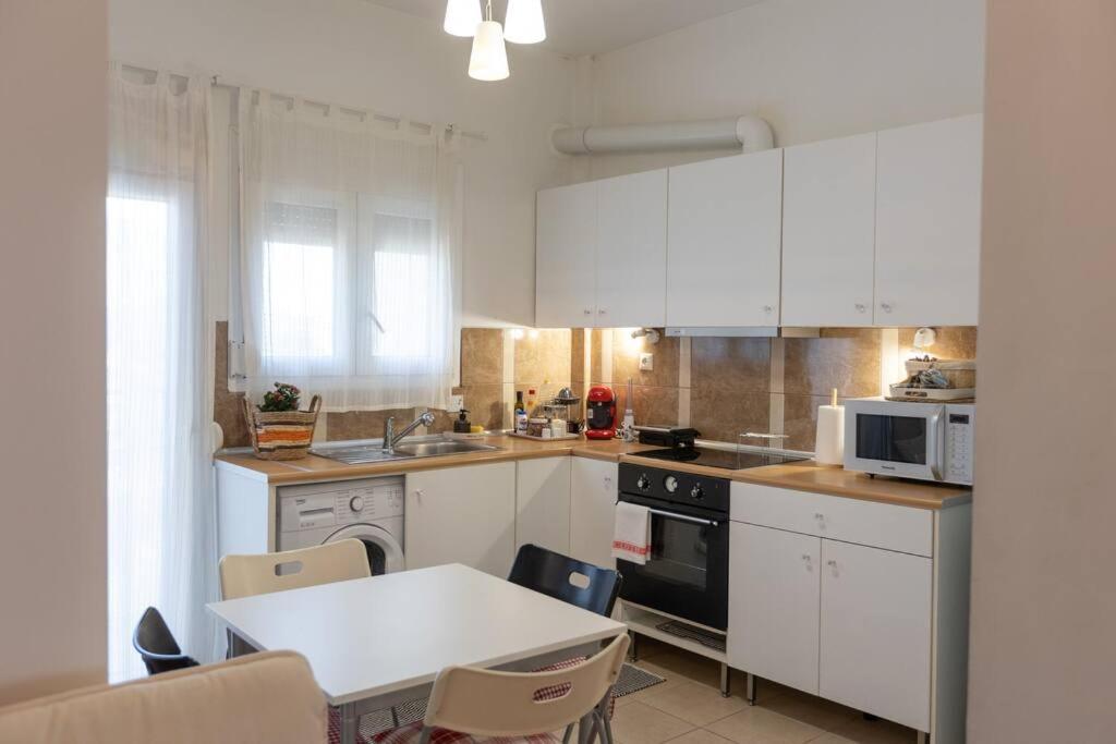 Appartement Λάρισα Διαμέρισμα Με Θέα Πλατεία Στο Κέντρο Της Πόλης Extérieur photo