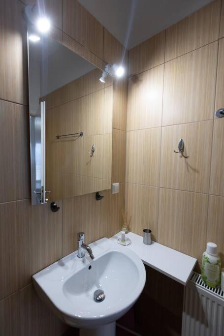 Appartement Λάρισα Διαμέρισμα Με Θέα Πλατεία Στο Κέντρο Της Πόλης Extérieur photo
