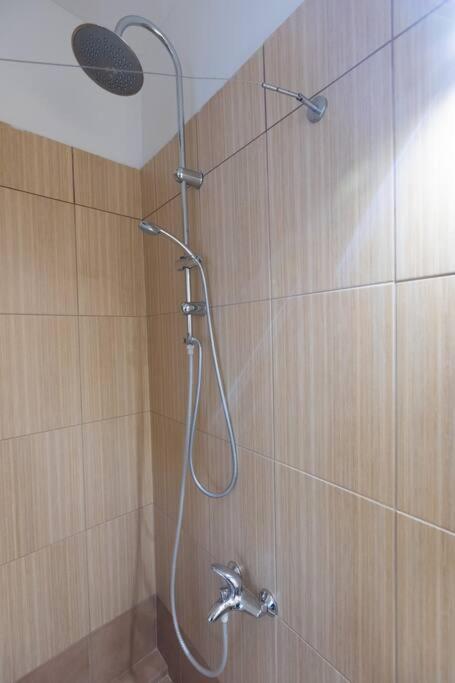 Appartement Λάρισα Διαμέρισμα Με Θέα Πλατεία Στο Κέντρο Της Πόλης Extérieur photo